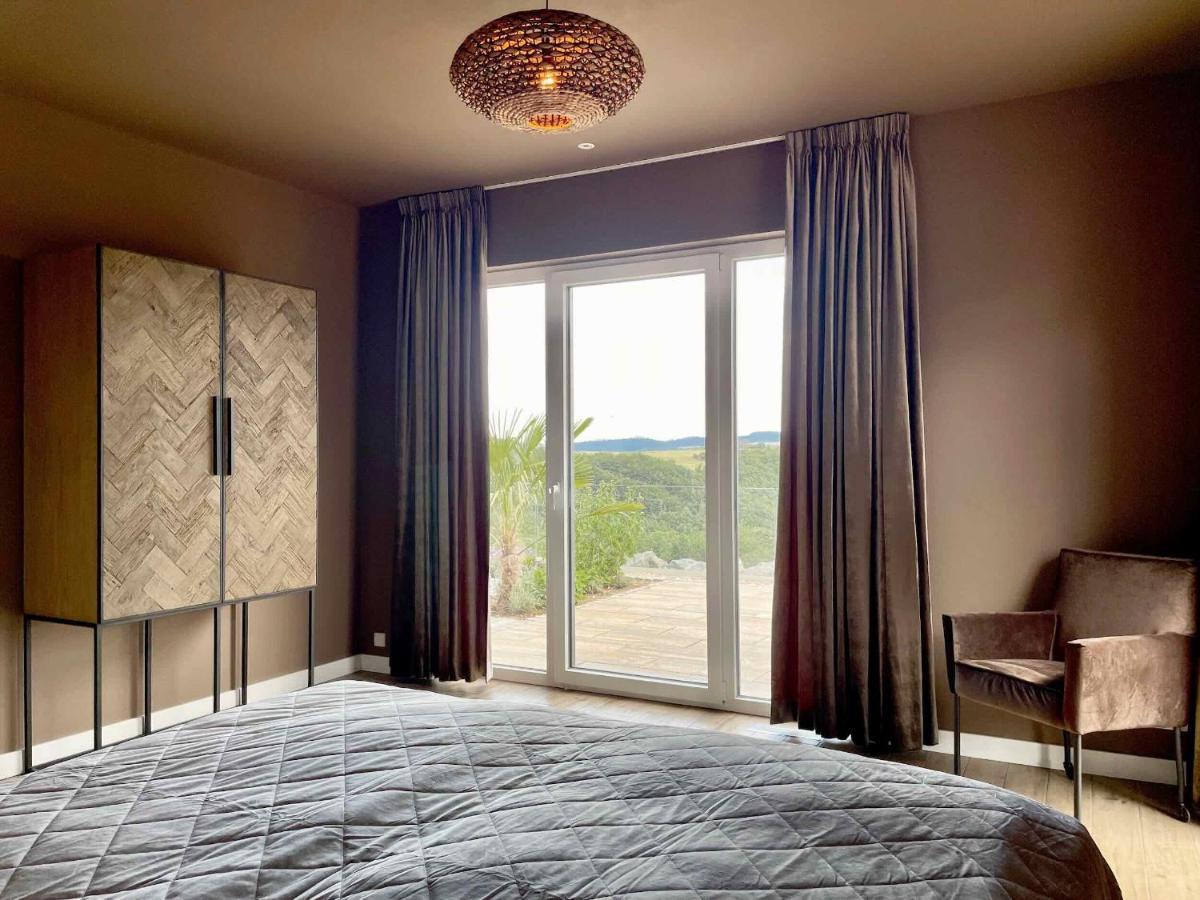 Luxapart Eifel Mit Privater Sauna Harscheid Bagian luar foto